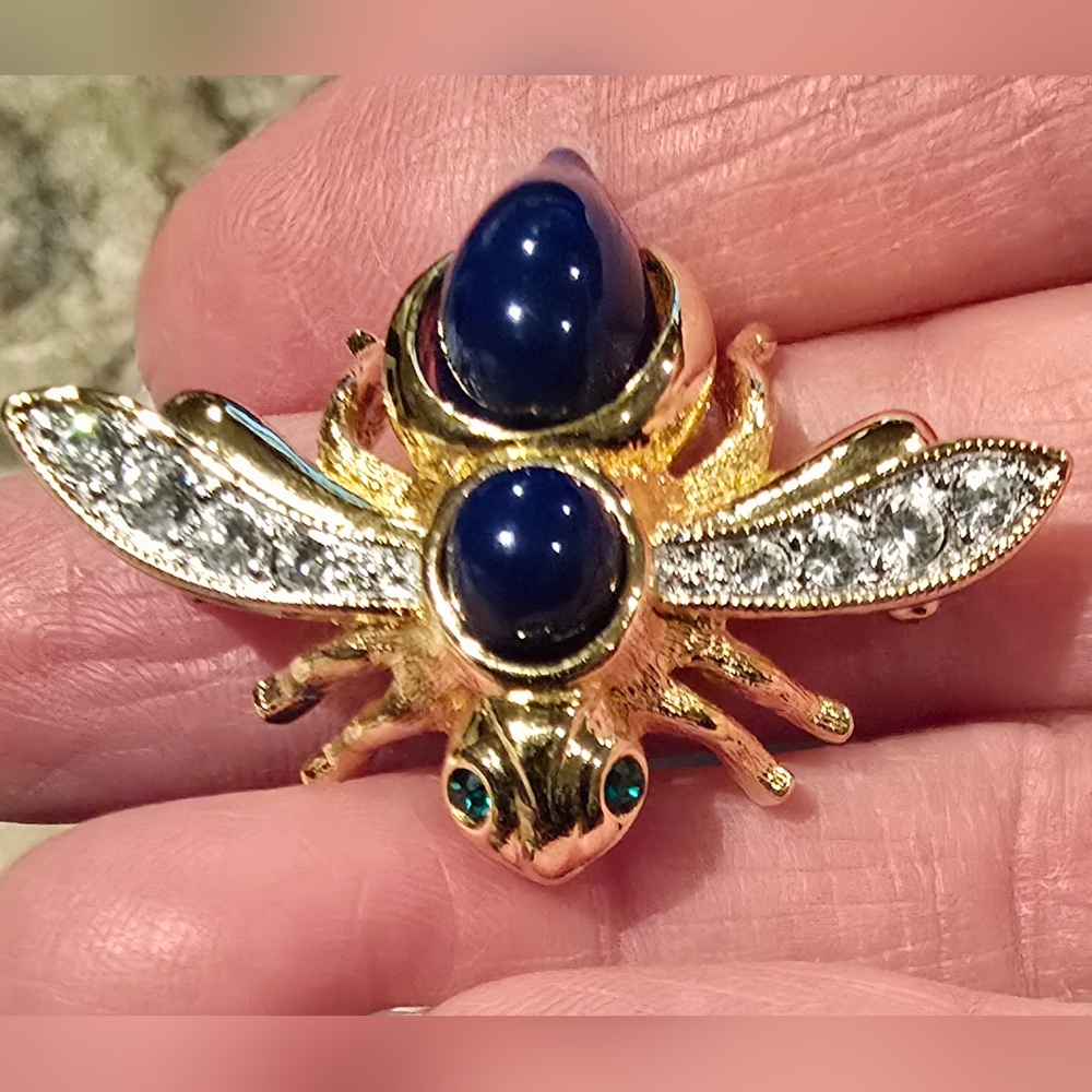 Joan Rivers Bee Brooch